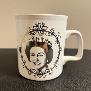 Kilncraft Queen Elizabeth Coffee Cup White And Silver Colour